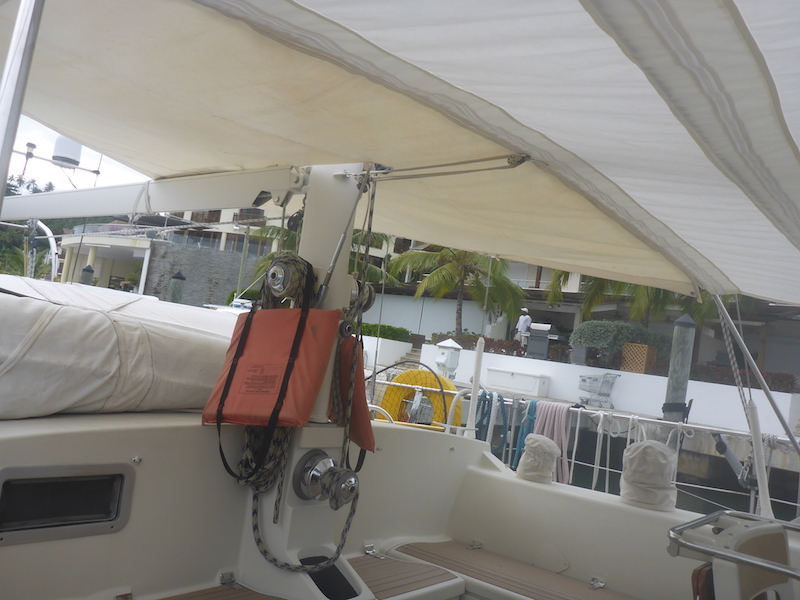  Amel Super Maramu 2000 Bimini 