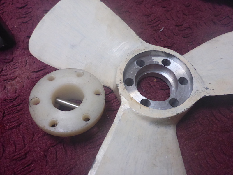  Amel Super Maramu 2000 Bow Thruster lost propeller 