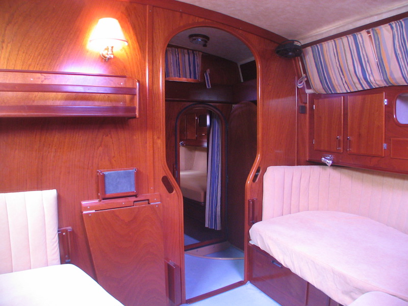  Amel Super Maramu 2000 Aft Cabin 