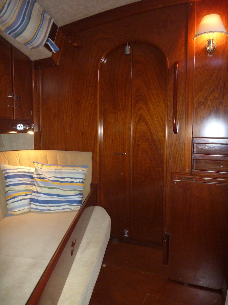  Amel Super Maramu 2000 Forward Cabin 