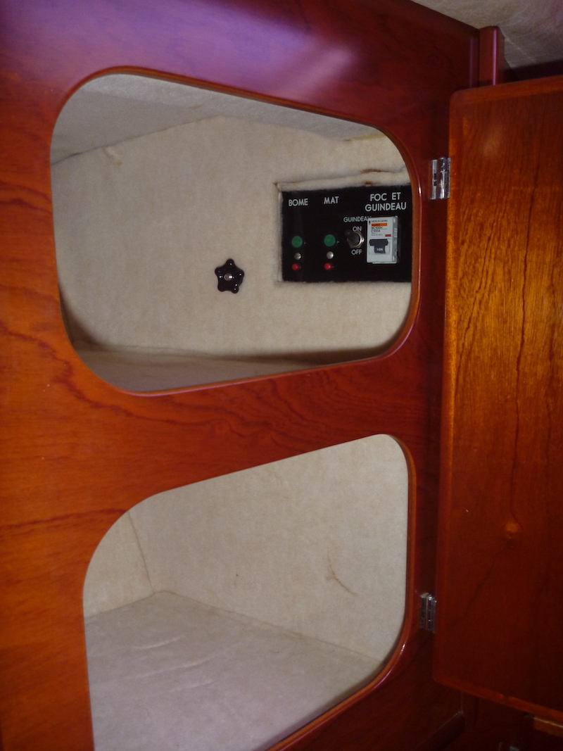  Amel Super Maramu 2000 Forward Cabin 