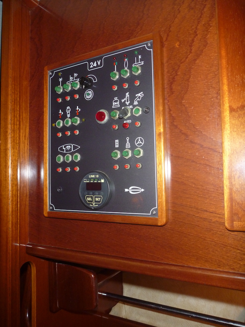  Amel Super Maramu 2000 Galley 