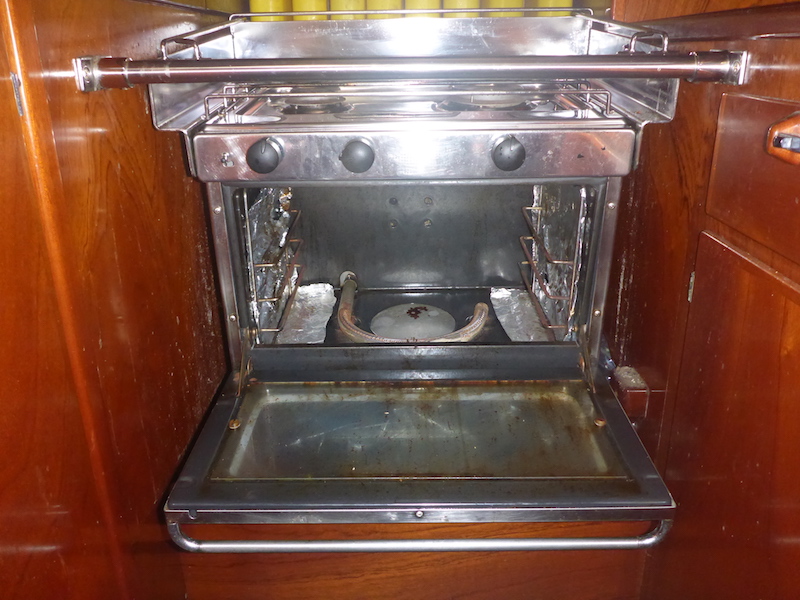  Amel Super Maramu 2000 Eno Stove Oven cleaning 